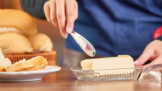 Manteigueira de Vidro Luxuosa com Tampa – Charme e Sofisticação para Sua Mesa