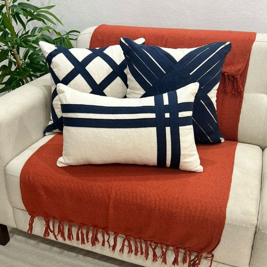 Kit de Almofadas Fita Azul Marinho – Estilo Rústico Boho Artesanal para Sofá e Cama