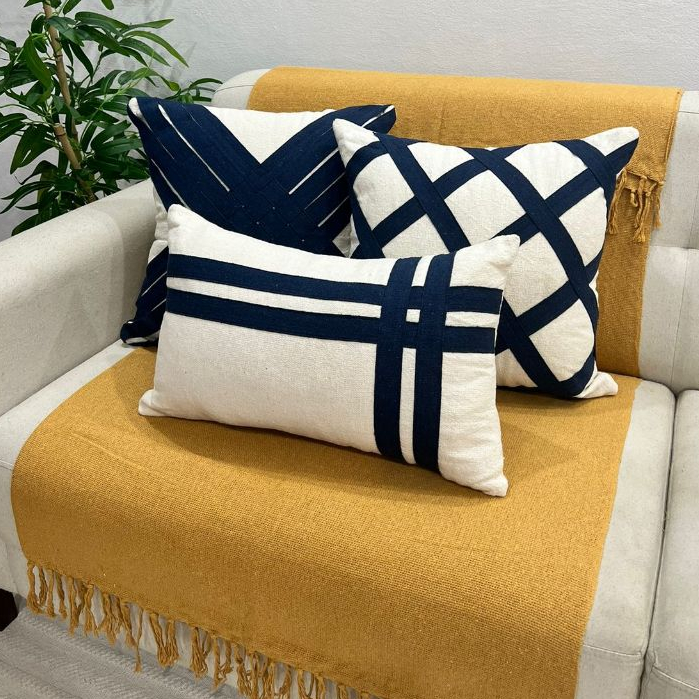 Kit de Almofadas Fita Azul Marinho – Estilo Rústico Boho Artesanal para Sofá e Cama