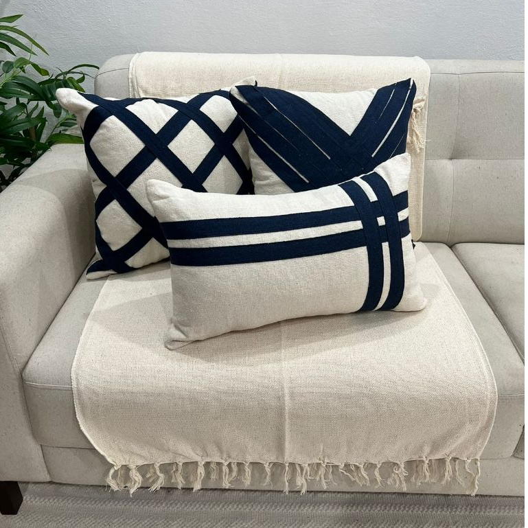 Kit de Almofadas Fita Azul Marinho – Estilo Rústico Boho Artesanal para Sofá e Cama