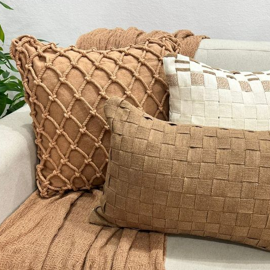 Kit de Almofadas Cordão Caramelo Macramê Artesanal – Algodão, Estilo Boho Rústico com Manta Xale Favo de Mel