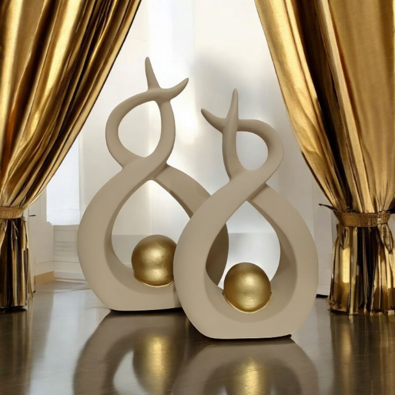 Par de Esculturas Abstratas com Esfera Dourada – Louça de Luxo para Decoração