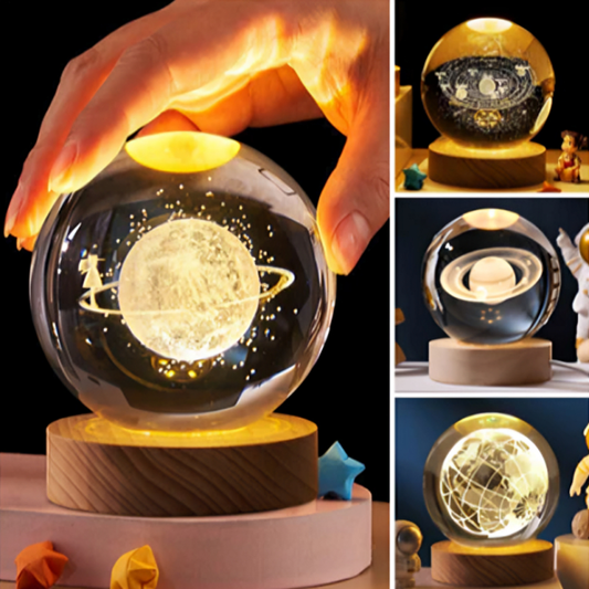 Luminária Cristal de Mesa Sistema Solar Saturno Lua Galáxia LED Base Madeira Enfeite Decorativo Casa