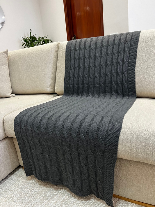 Peseira Manta Trança em Tricot 180x60cm – Sofá, Cama Casal e Decoração