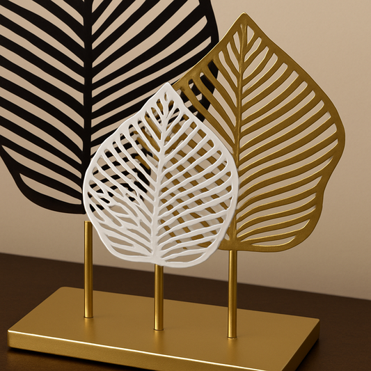 Escultura Decorativa De Folha Tripla Em Metal