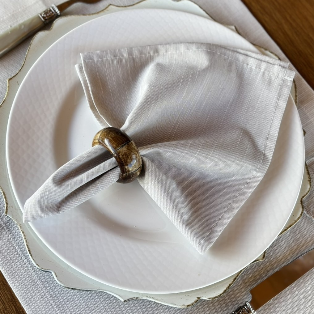 Kit 4 Guardanapos de Algodão Premium 35x35 cm com Bainha – Mesa Posta Elegante