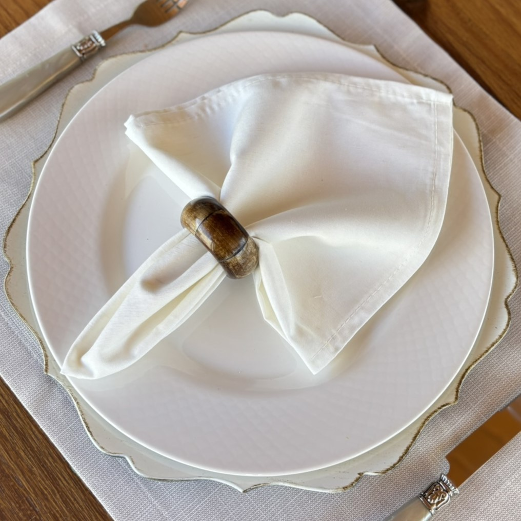 Kit 4 Guardanapos de Algodão Premium 35x35 cm com Bainha – Mesa Posta Elegante