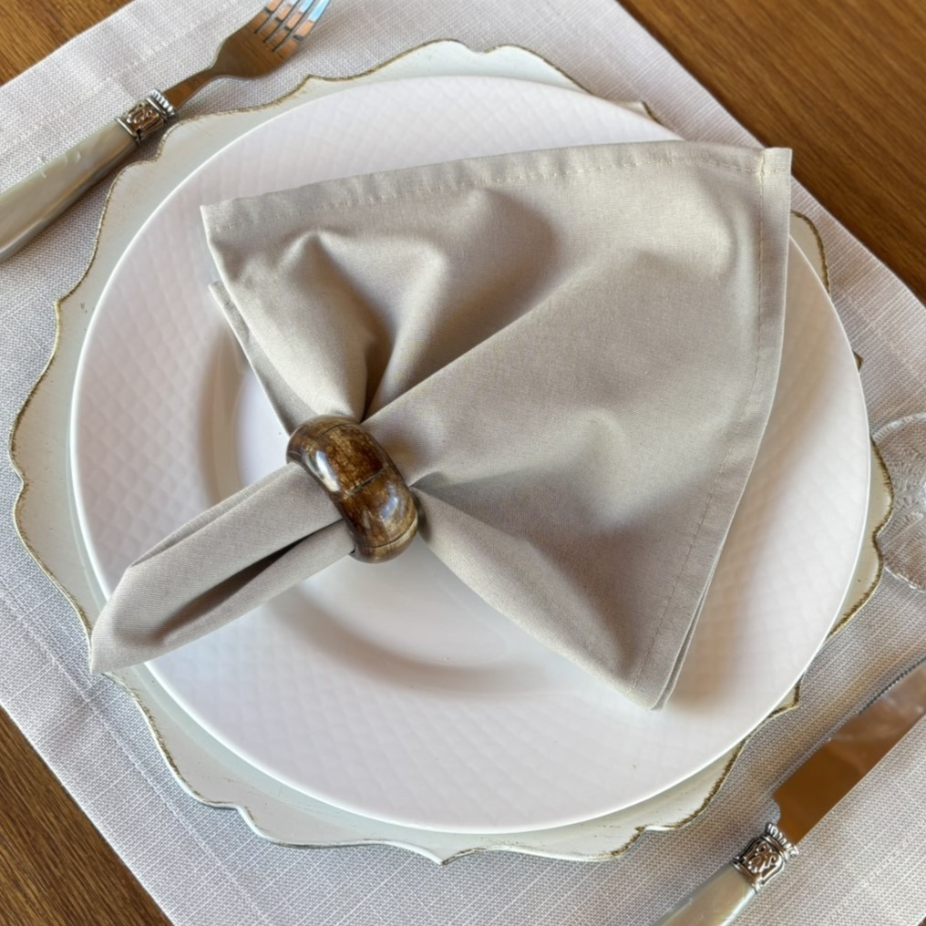 Kit 4 Guardanapos de Algodão Premium 35x35 cm com Bainha – Mesa Posta Elegante