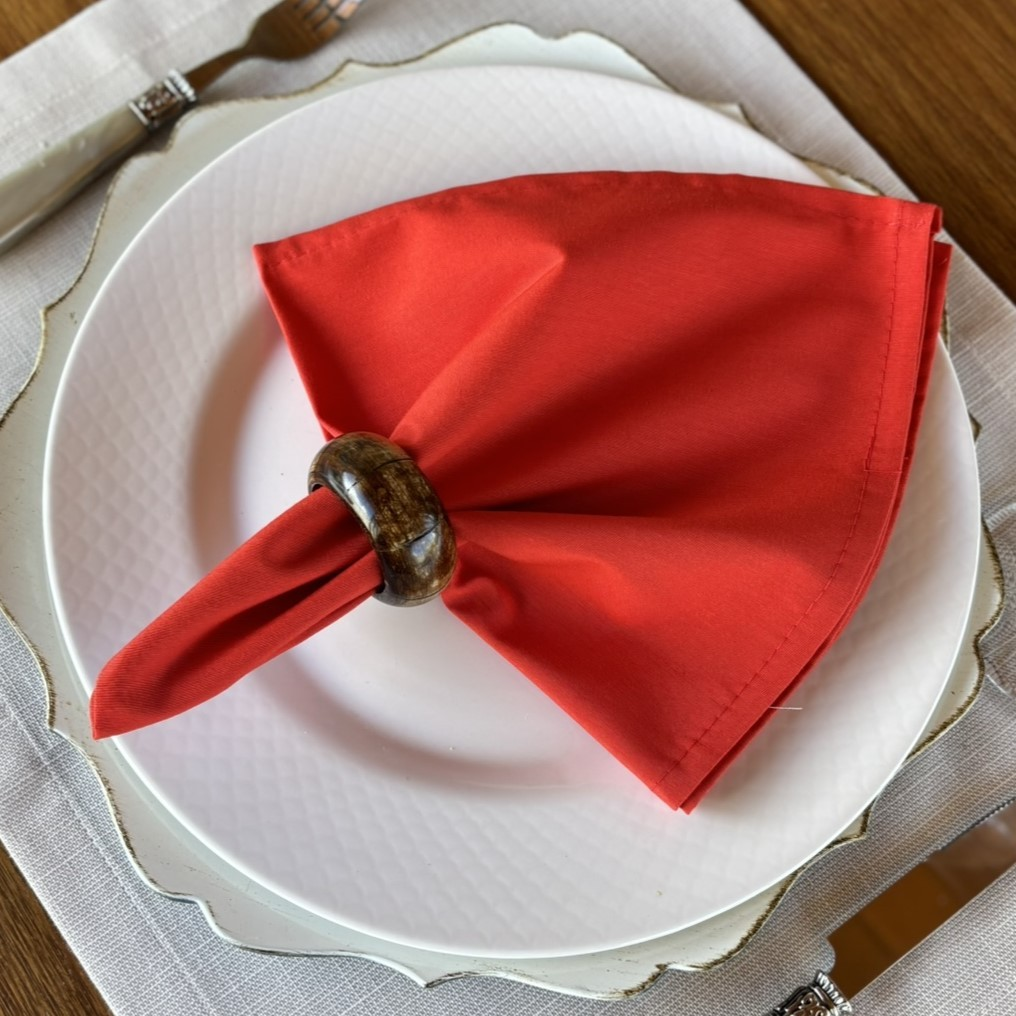 Kit 4 Guardanapos de Algodão Premium 35x35 cm com Bainha – Mesa Posta Elegante