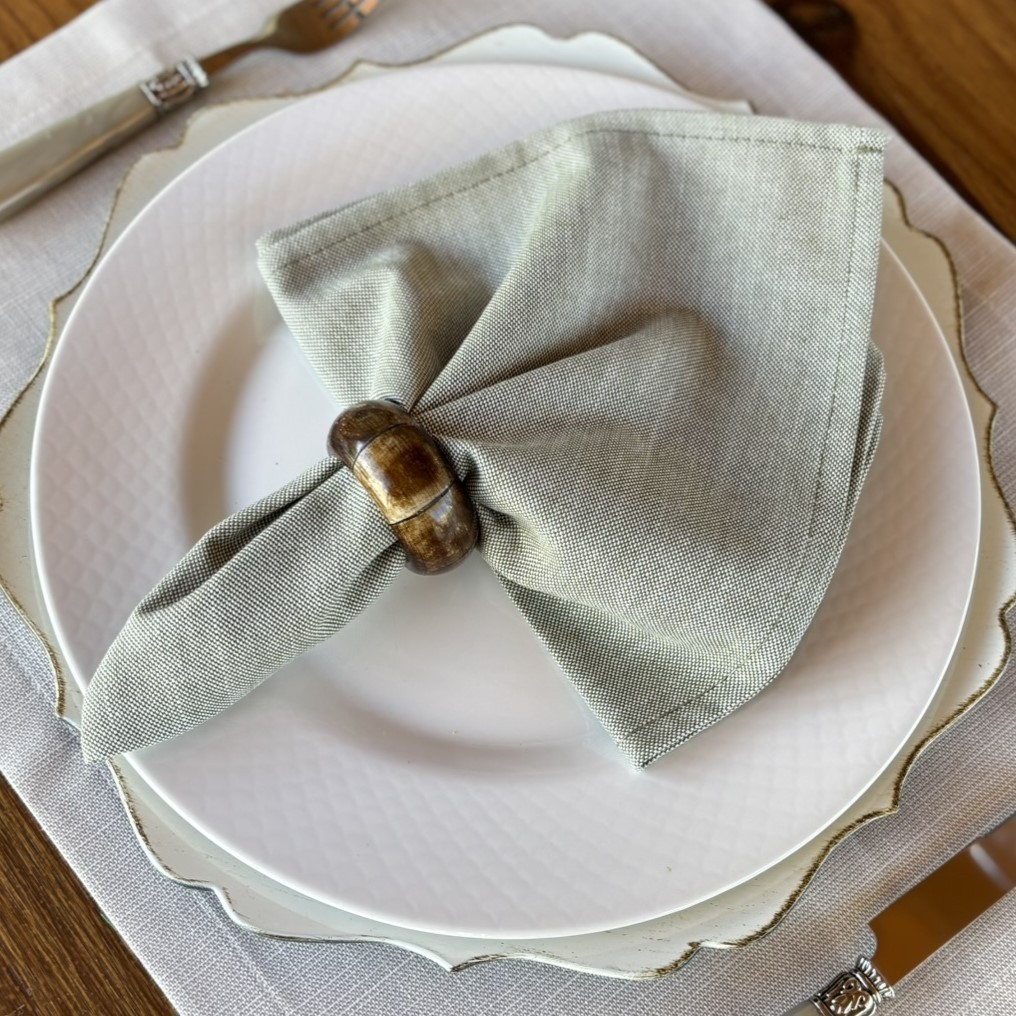 Kit 4 Guardanapos de Algodão Premium 35x35 cm com Bainha – Mesa Posta Elegante
