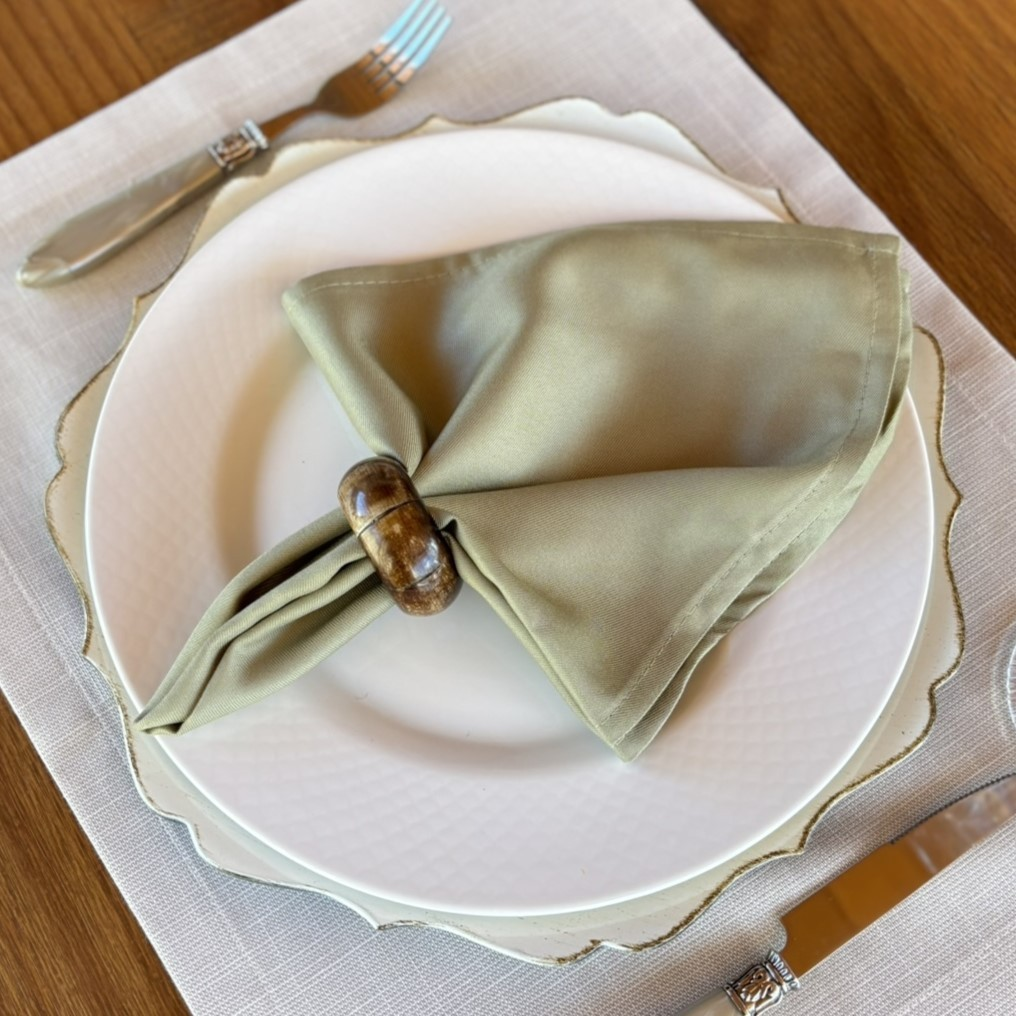 Kit 4 Guardanapos de Algodão Premium 35x35 cm com Bainha – Mesa Posta Elegante