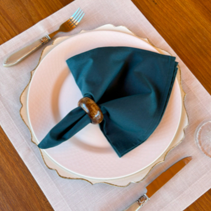 Kit 4 Guardanapos de Algodão Premium 35x35 cm com Bainha – Mesa Posta Elegante