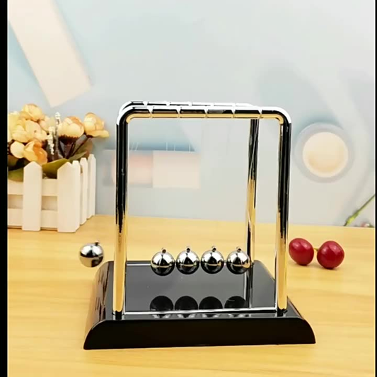 Pêndulo de Newton Decorativo – Bolas de Equilíbrio Clássico