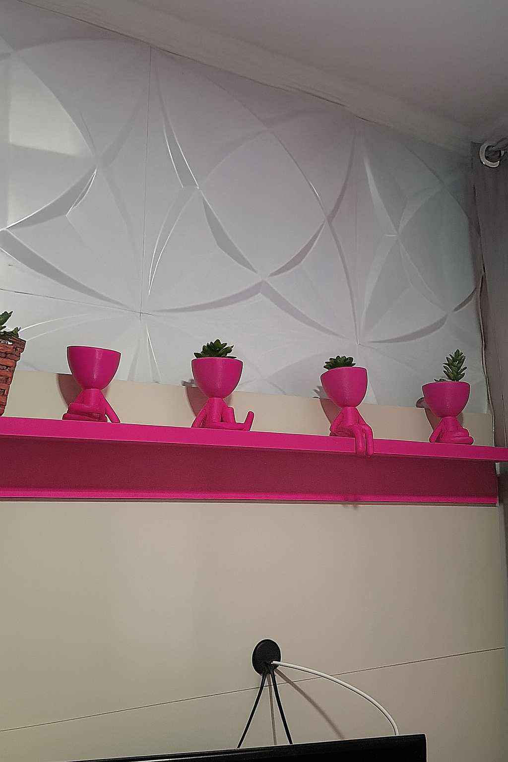 Kit com 4 Vasos Bob Robert – Decoração Criativa para Suculentas