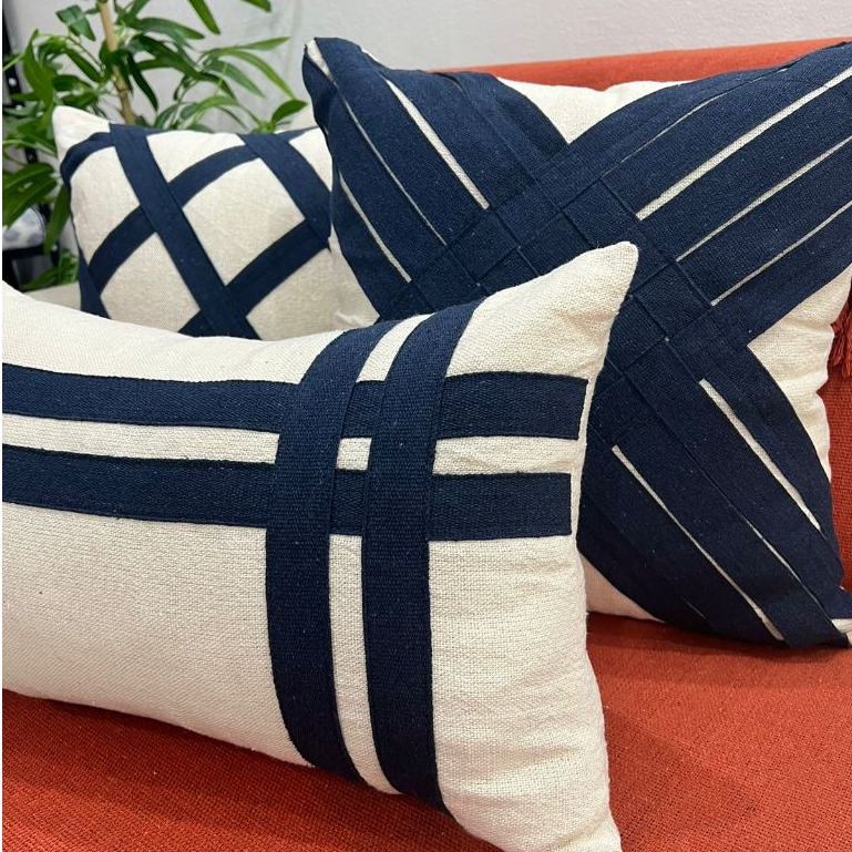 Kit de Almofadas Fita Azul Marinho – Estilo Rústico Boho Artesanal para Sofá e Cama