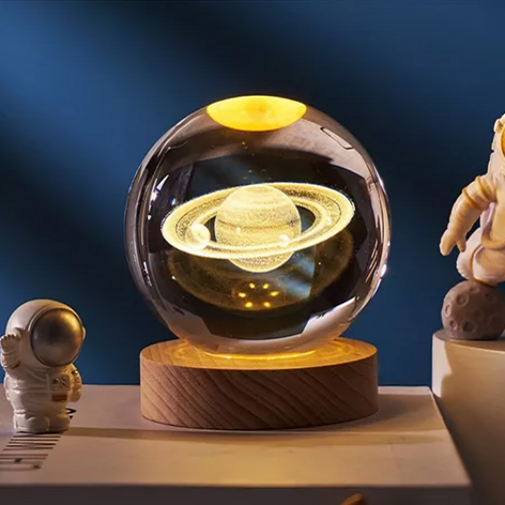 Luminária de Cristal 3D Sistema Solar com Base de Madeira – Luz Noturna LED Decorativa