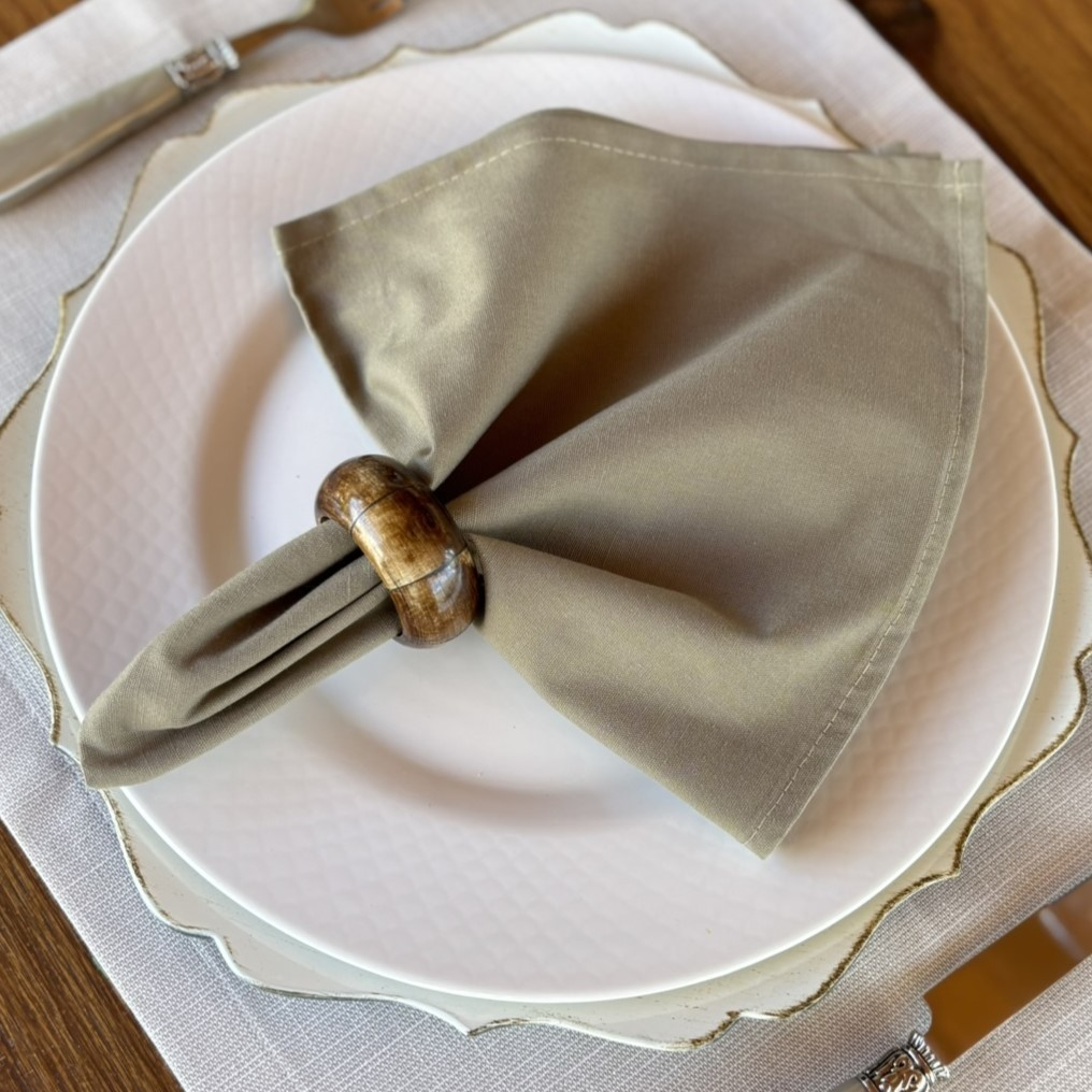 Kit 4 Guardanapos de Algodão Premium 35x35 cm com Bainha – Mesa Posta Elegante