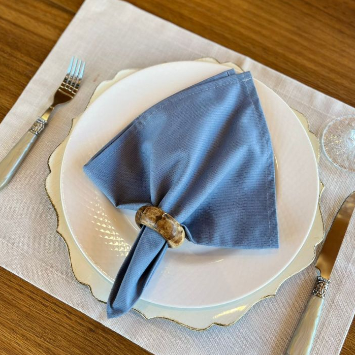 Kit 4 Guardanapos de Algodão Premium 35x35 cm com Bainha – Mesa Posta Elegante