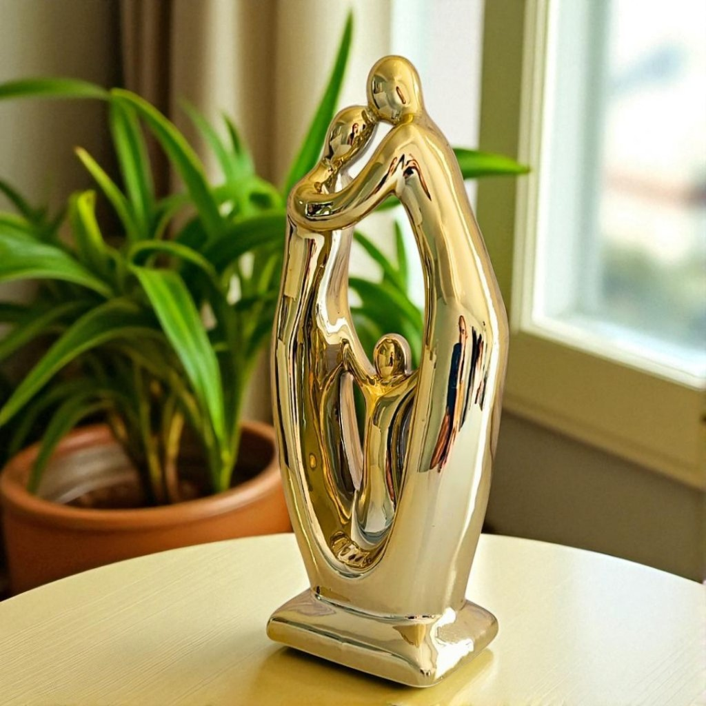 Escultura Decorativa Família – Pai, Mãe e Filho