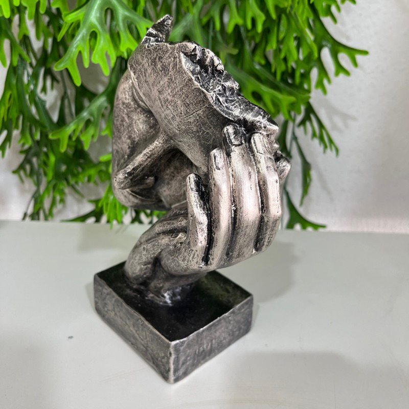 Escultura Estátua Estatueta Face Dormindo - Rosto com Mãos juntas - Design de Face Decoração